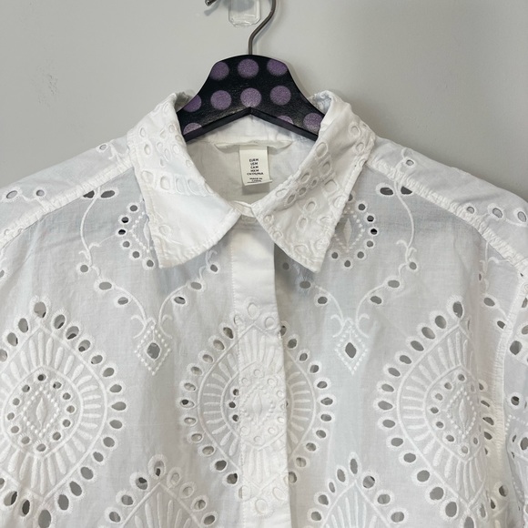 H&M White Eyelet Button Down Long Sleeves Shirt Size Medium - Picture 3 of 10